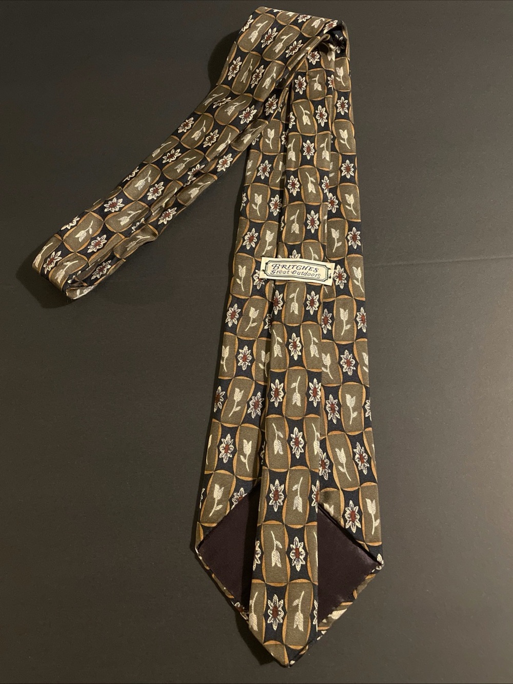 Britches Great Outdoors Mens Necktie Tie 57"Lx4"W Green/Black/Brown Neck Tie
